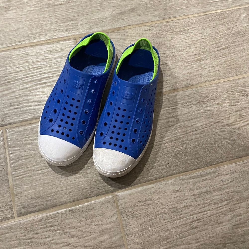 Skechers water shoe sandal